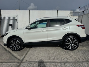 Used Nissan Qashqai 2015 for sale - 77821426: Photo