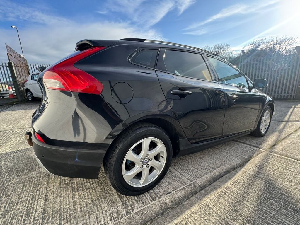 Used Volvo V40 Cross Country 2013 for sale - 77810048: Photo 10