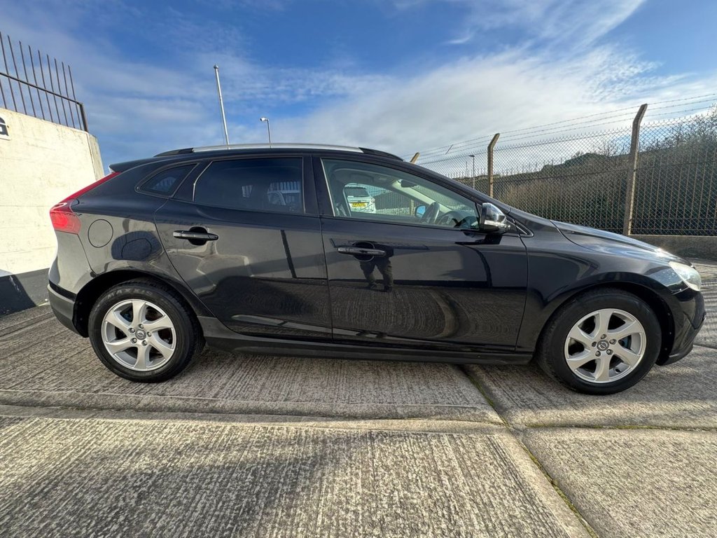 Used Volvo V40 Cross Country 2013 for sale - 77810048: Photo 11