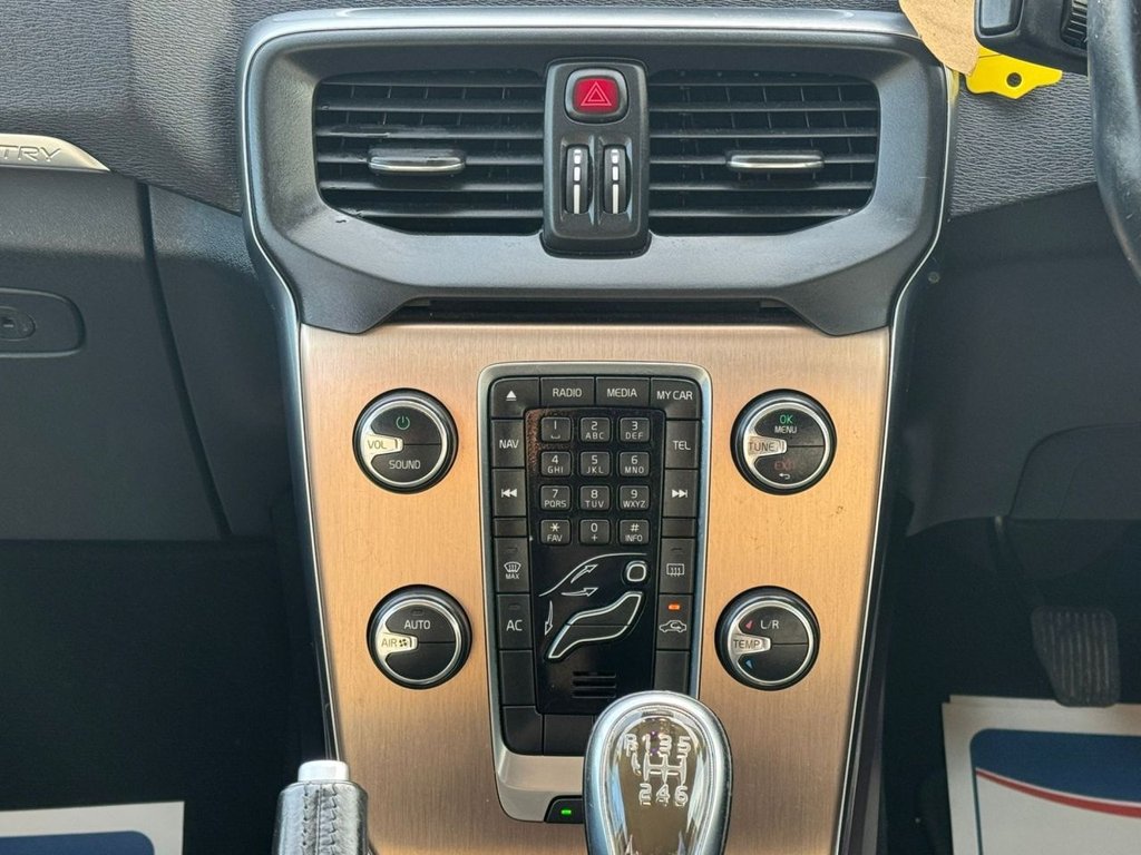 Used Volvo V40 Cross Country 2013 for sale - 77810048: Photo 27