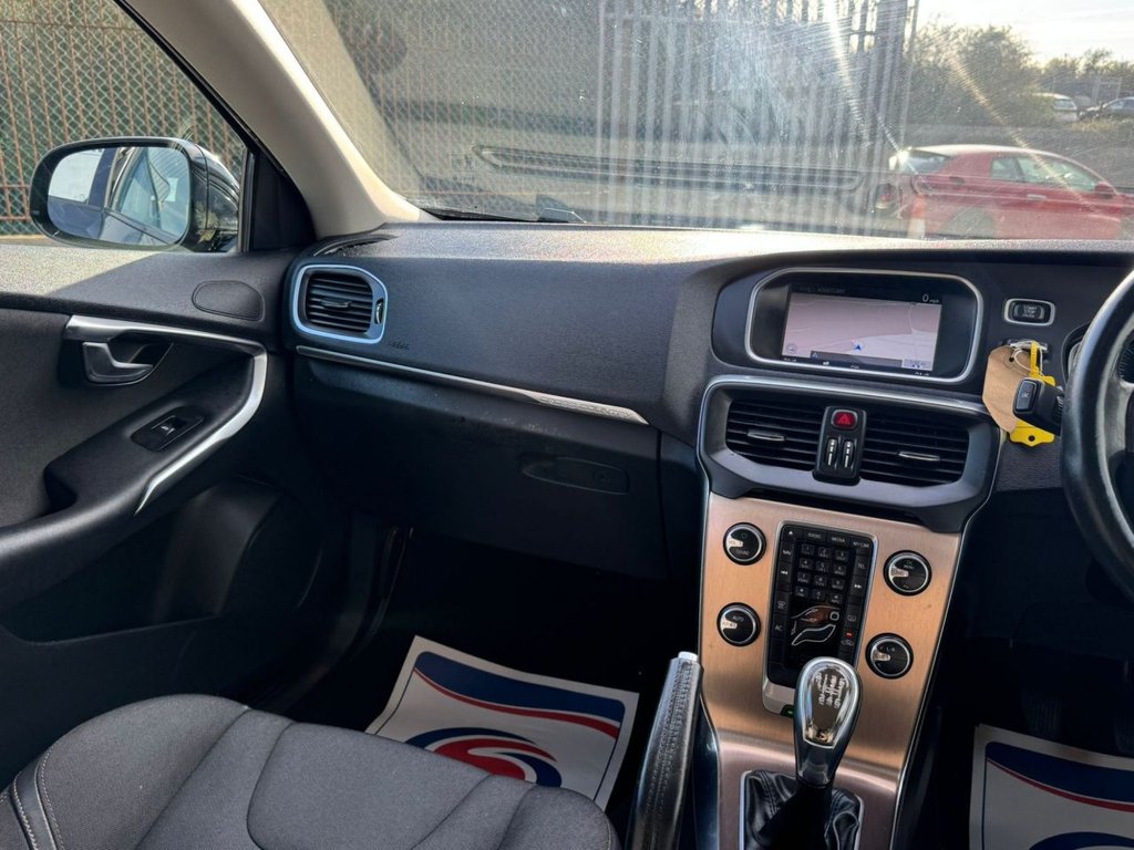 Used Volvo V40 Cross Country 2013 for sale - 77810048: Photo 32