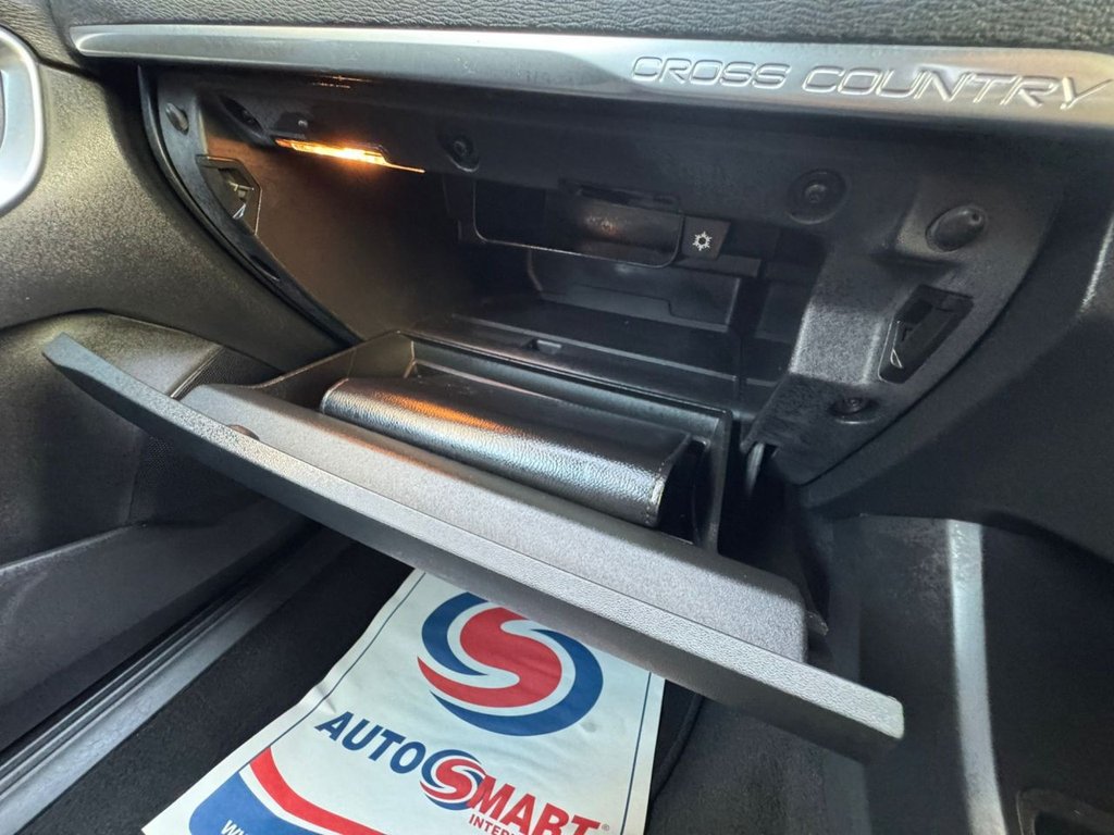 Used Volvo V40 Cross Country 2013 for sale - 77810048: Photo 45