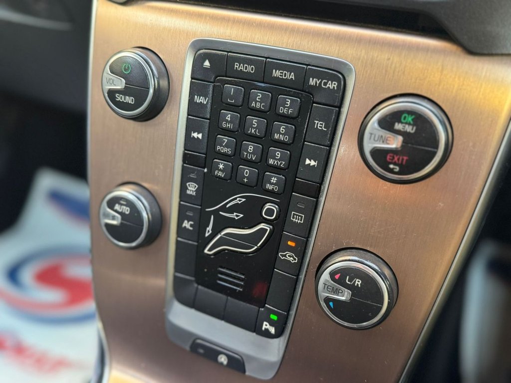 Used Volvo V40 Cross Country 2013 for sale - 77810048: Photo 47