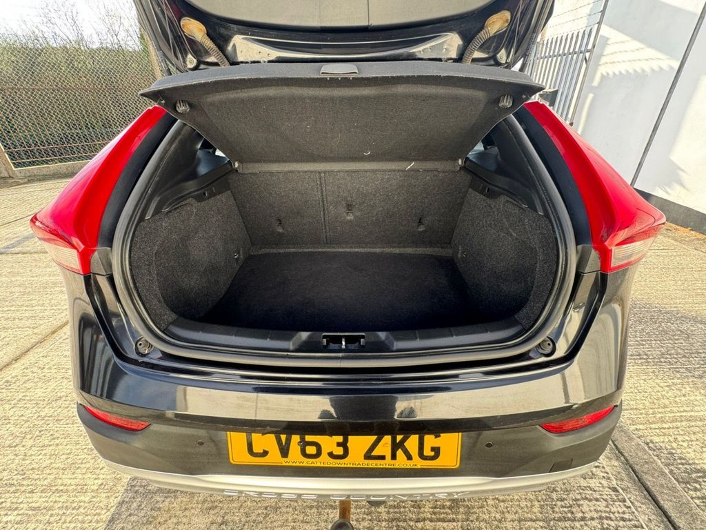 Used Volvo V40 Cross Country 2013 for sale - 77810048: Photo 7