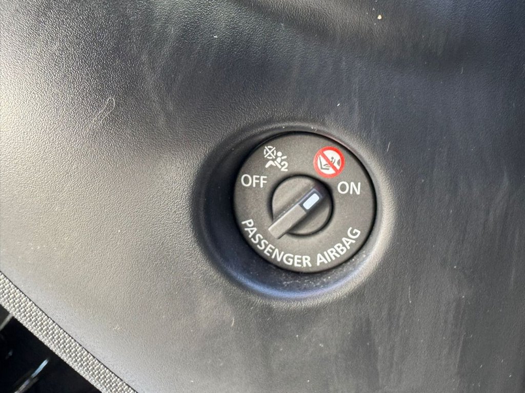 Used Renault Clio 2014 for sale - 77655178: Photo 35