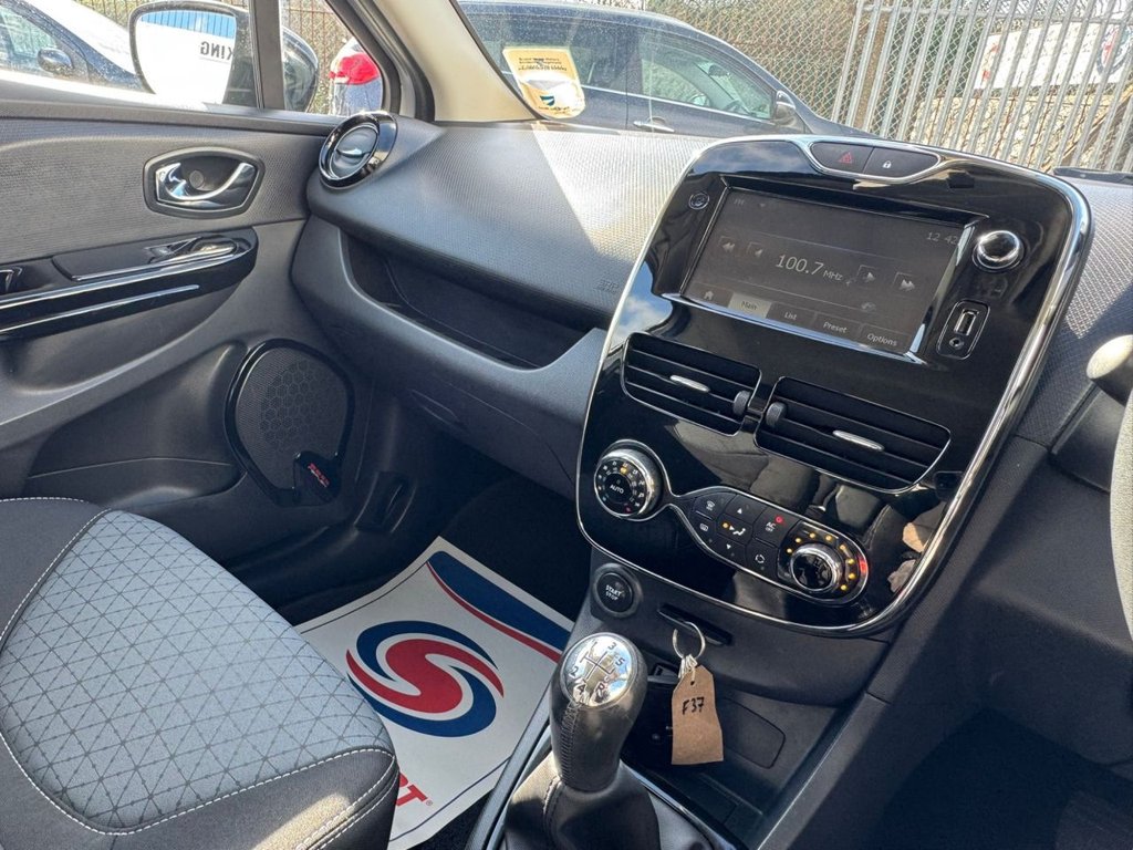 Used Renault Clio 2014 for sale - 77655178: Photo 38