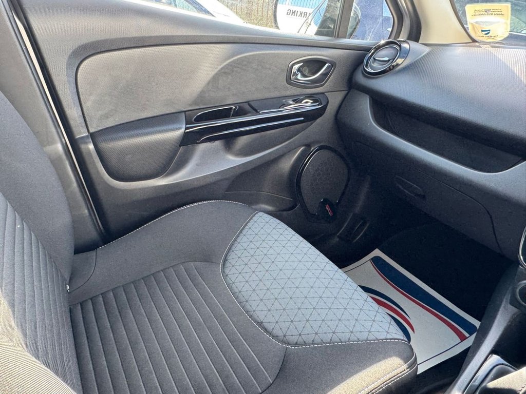 Used Renault Clio 2014 for sale - 77655178: Photo 39