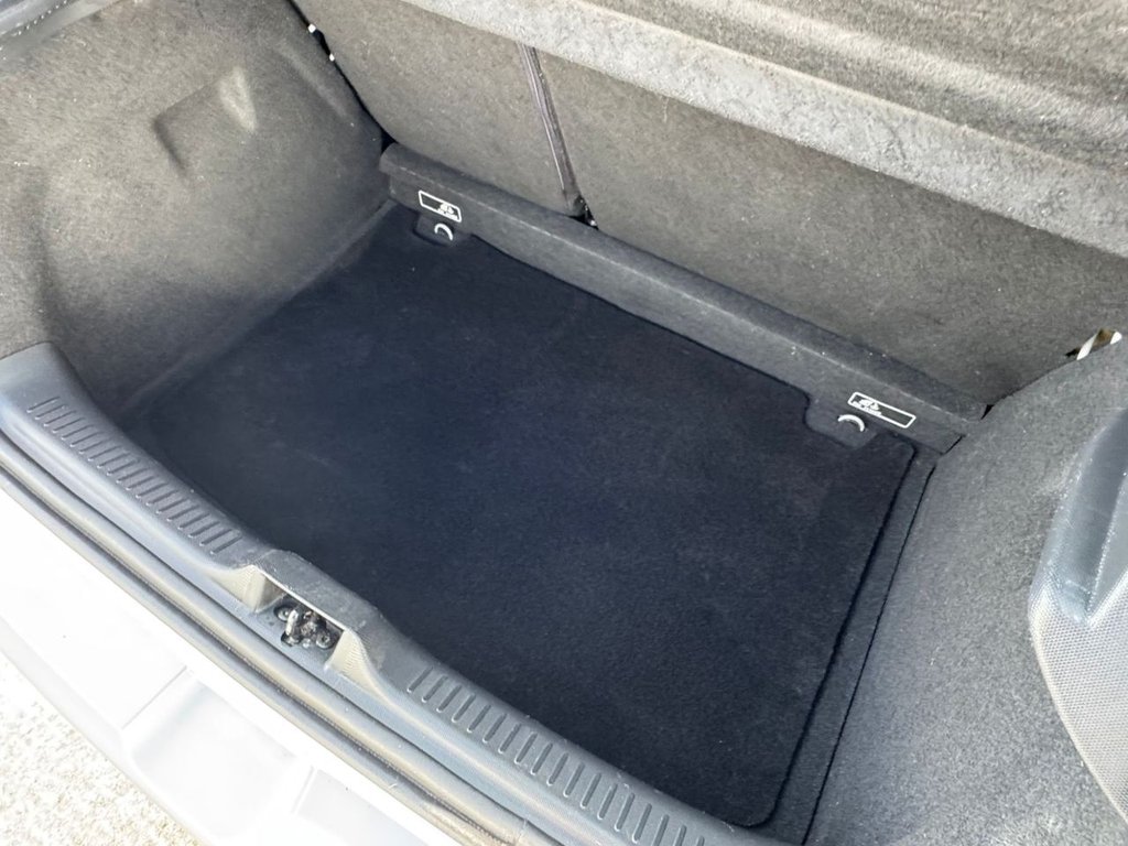 Used Renault Clio 2014 for sale - 77655178: Photo 8