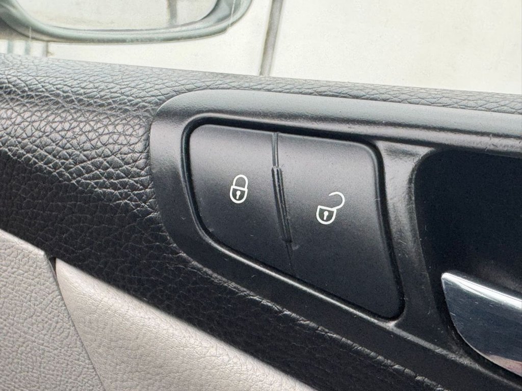 Used Volkswagen Passat 2006 for sale - 77452390: Photo 29