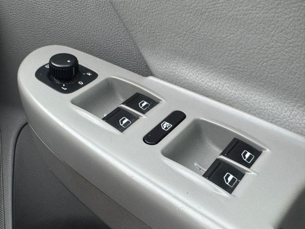 Used Volkswagen Passat 2006 for sale - 77452390: Photo 40