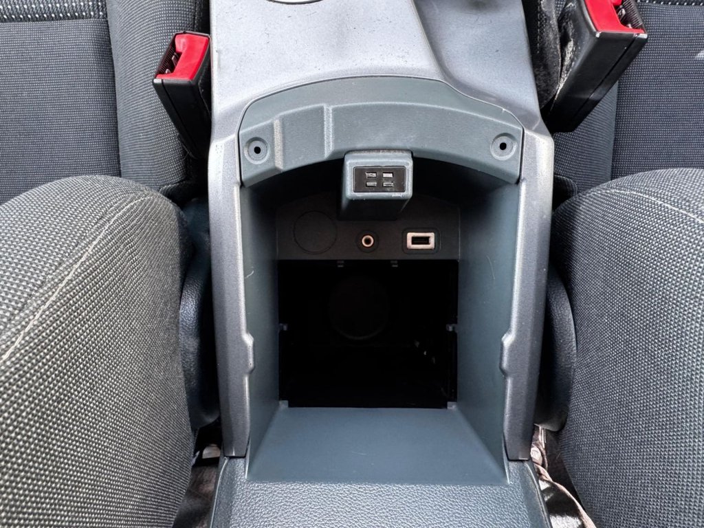 Used Ford C-Max 2014 for sale - 75832624: Photo 21