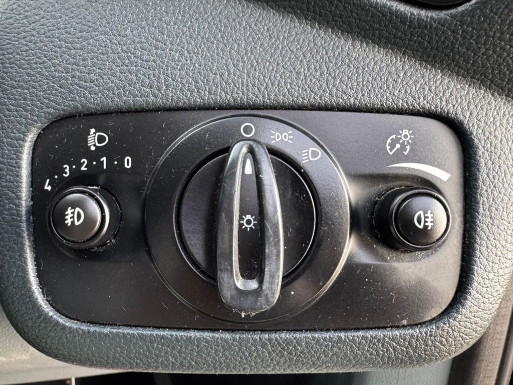 Used Ford C-Max 2014 for sale - 75832624: Photo 31