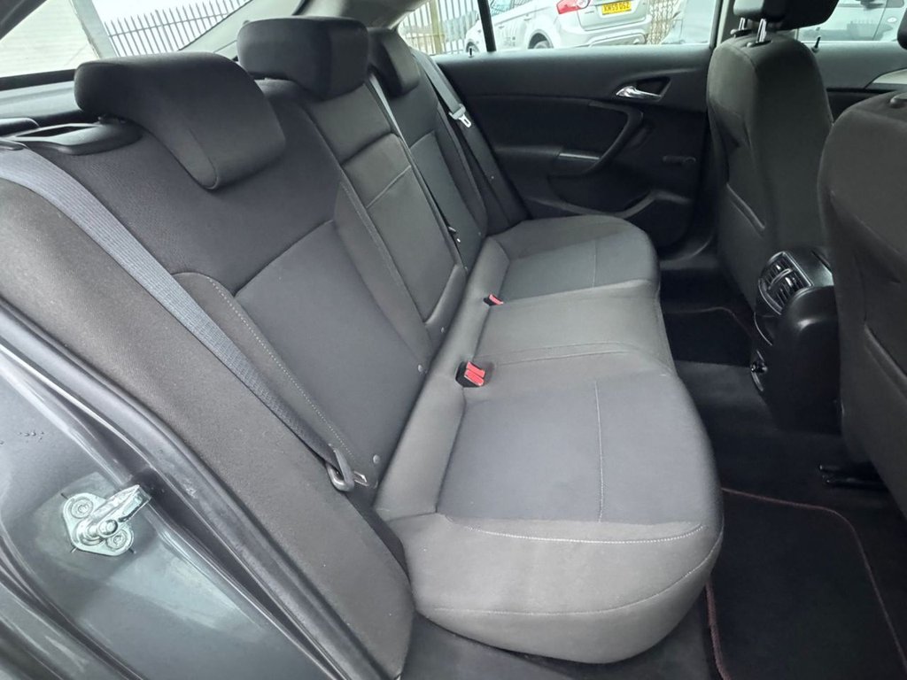 Used Vauxhall Insignia 2011 for sale - 77408288: Photo 13