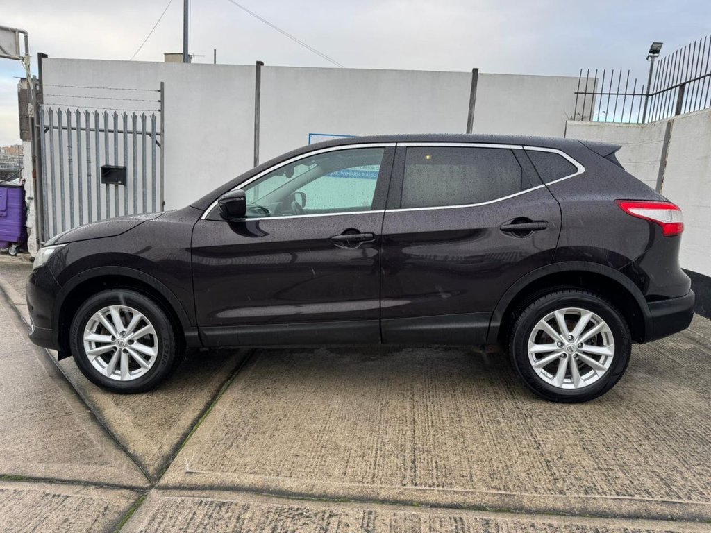 Used Nissan Qashqai 2015 for sale - 76610240: Photo 2
