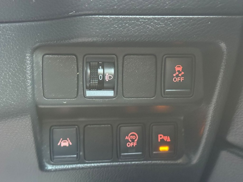 Used Nissan Qashqai 2015 for sale - 76610240: Photo 37