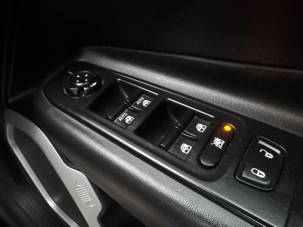 Used Jeep Renegade 2015 for sale - 77920229: Photo 38