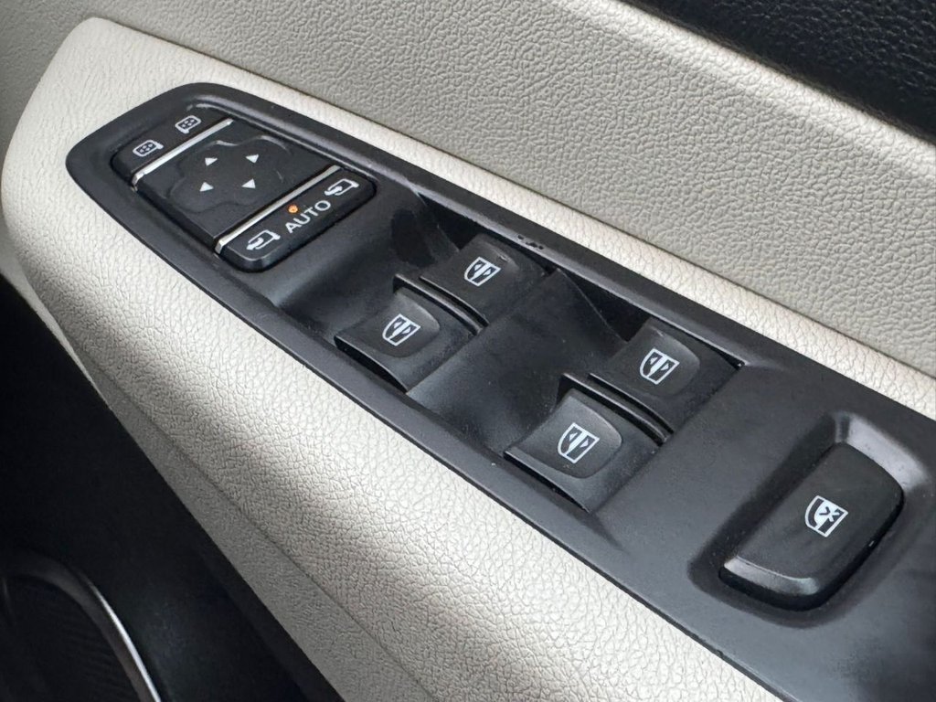 Used Renault Captur 2018 for sale - 77280793: Photo 49