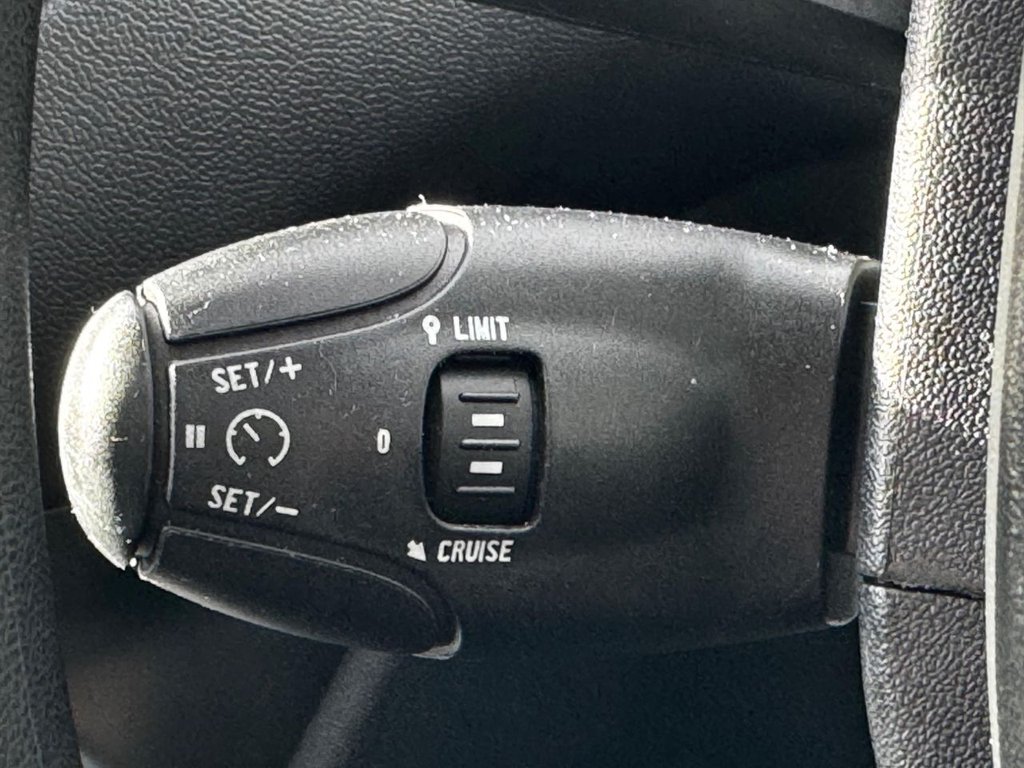 Used Peugeot 208 2014 for sale - 77452069: Photo 24