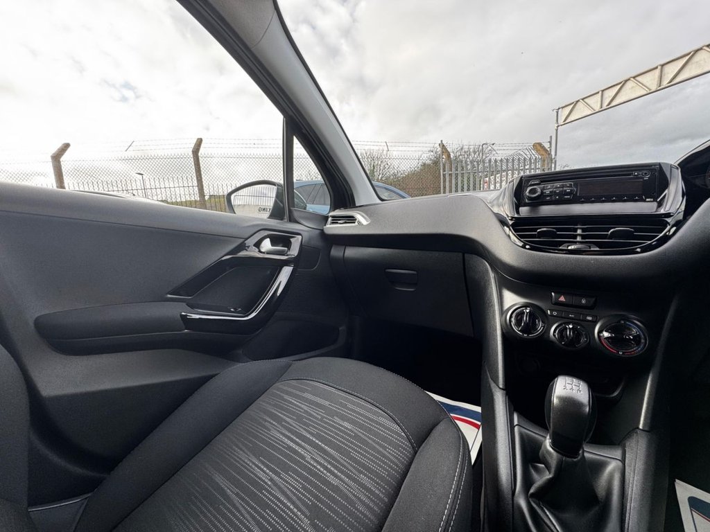Used Peugeot 208 2014 for sale - 77452069: Photo 34