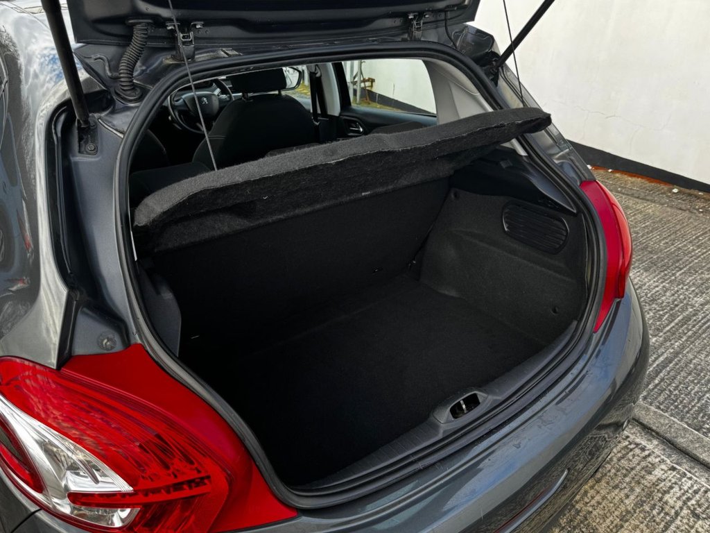 Used Peugeot 208 2014 for sale - 77452069: Photo 7