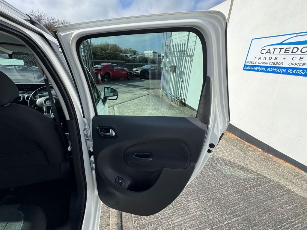 Used Citroen C3 Picasso 2017 for sale - 77655043: Photo 15