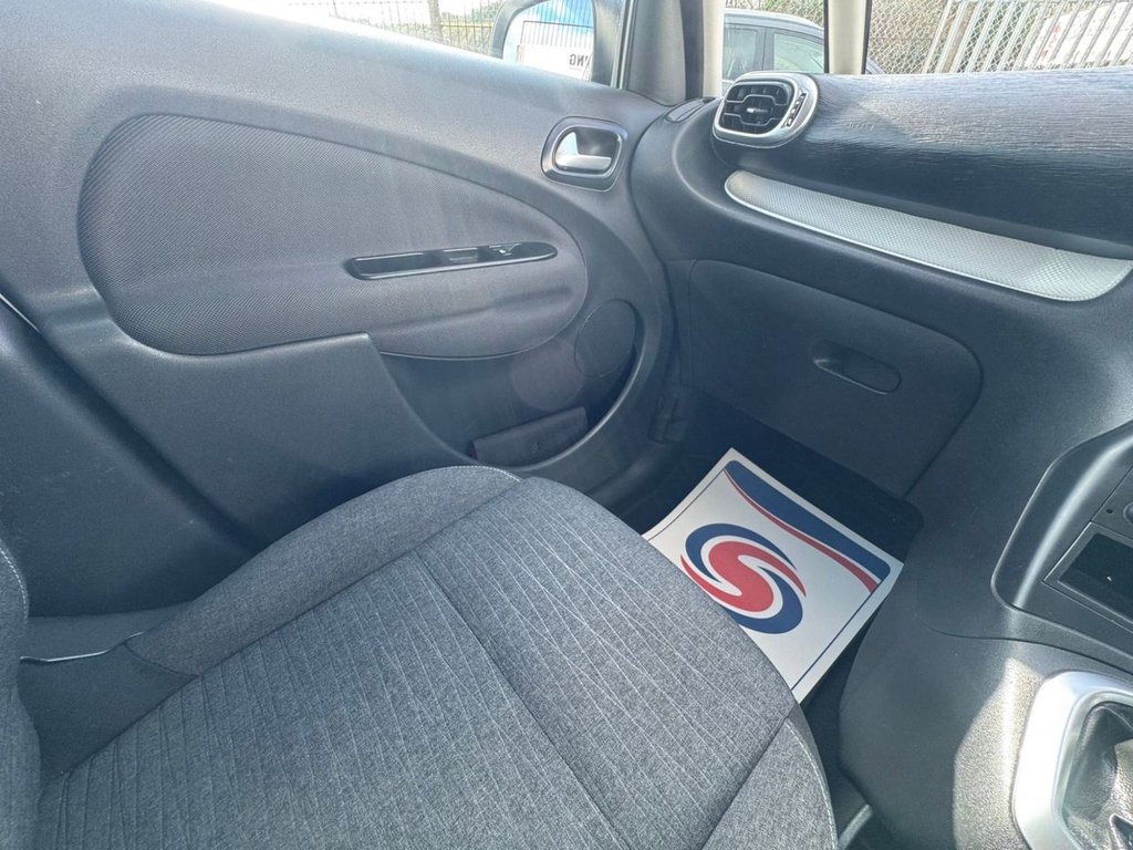 Used Citroen C3 Picasso 2017 for sale - 77655043: Photo 35