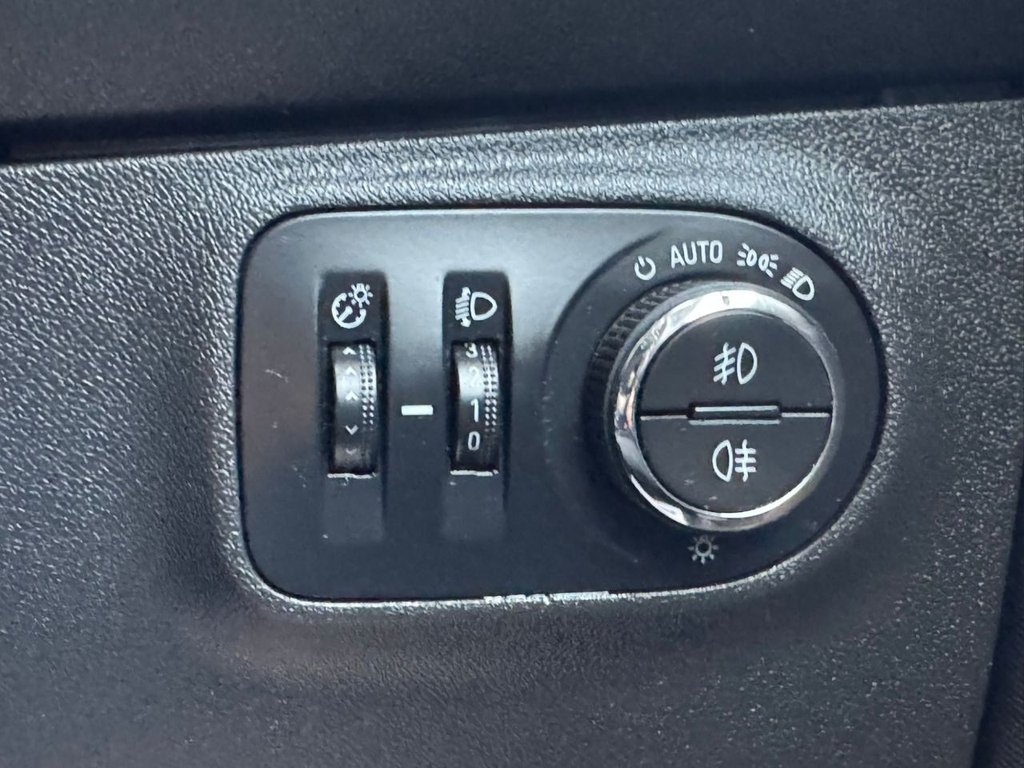 Used Vauxhall Corsa 2015 for sale - 76740286: Photo 22