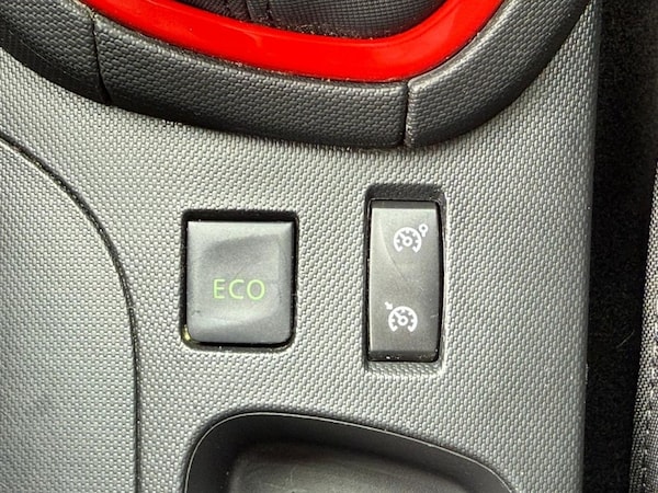 Used Renault Clio 2013 for sale - 75275560: Photo 27