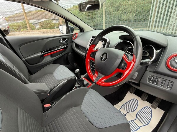 Used Renault Clio 2013 for sale - 75275560: Photo 31