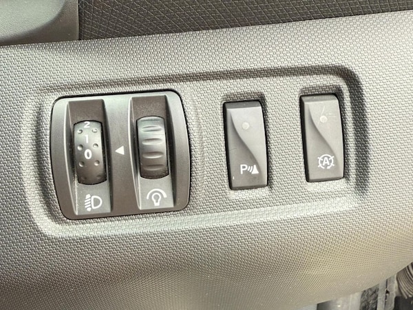 Used Renault Clio 2013 for sale - 75275560: Photo 38