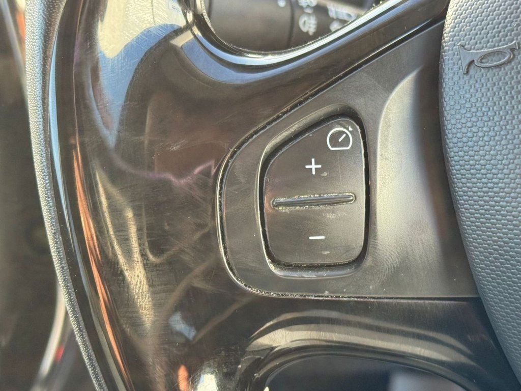 Used Renault Captur 2015 for sale - 76356704: Photo 19