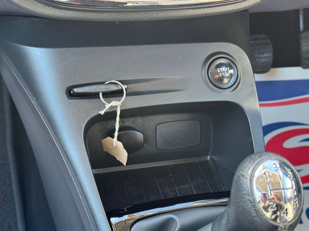 Used Renault Captur 2015 for sale - 76356704: Photo 30