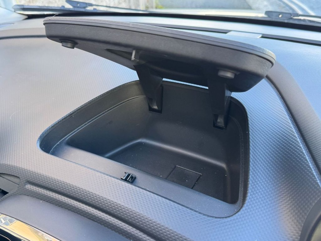 Used Renault Captur 2015 for sale - 76356704: Photo 36