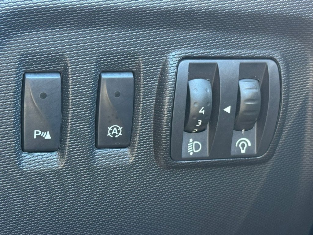 Used Renault Captur 2015 for sale - 76356704: Photo 43