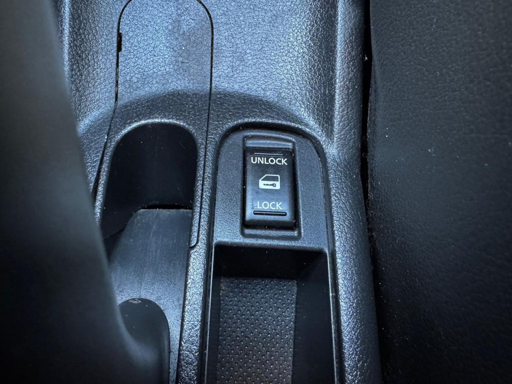 Used Nissan Note 2011 for sale - 76821163: Photo 21