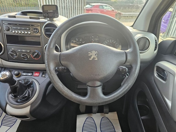 Used Peugeot Partner Tepee 2011 for sale - 75596667: Photo 16