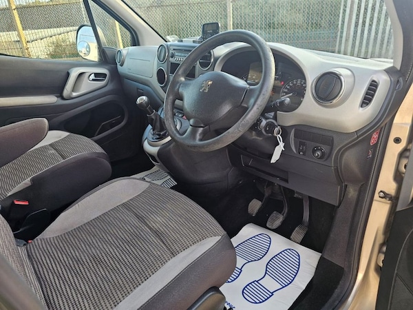 Used Peugeot Partner Tepee 2011 for sale - 75596667: Photo 20