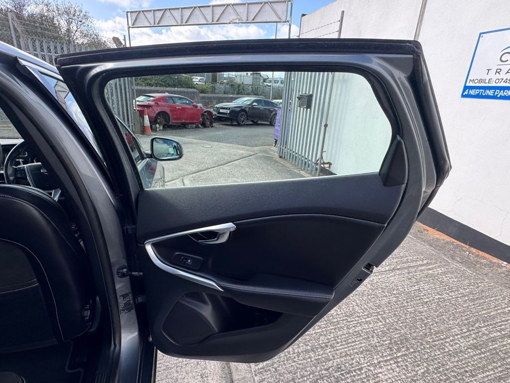 Used Volvo V40 2014 for sale - 78056474: Photo 14