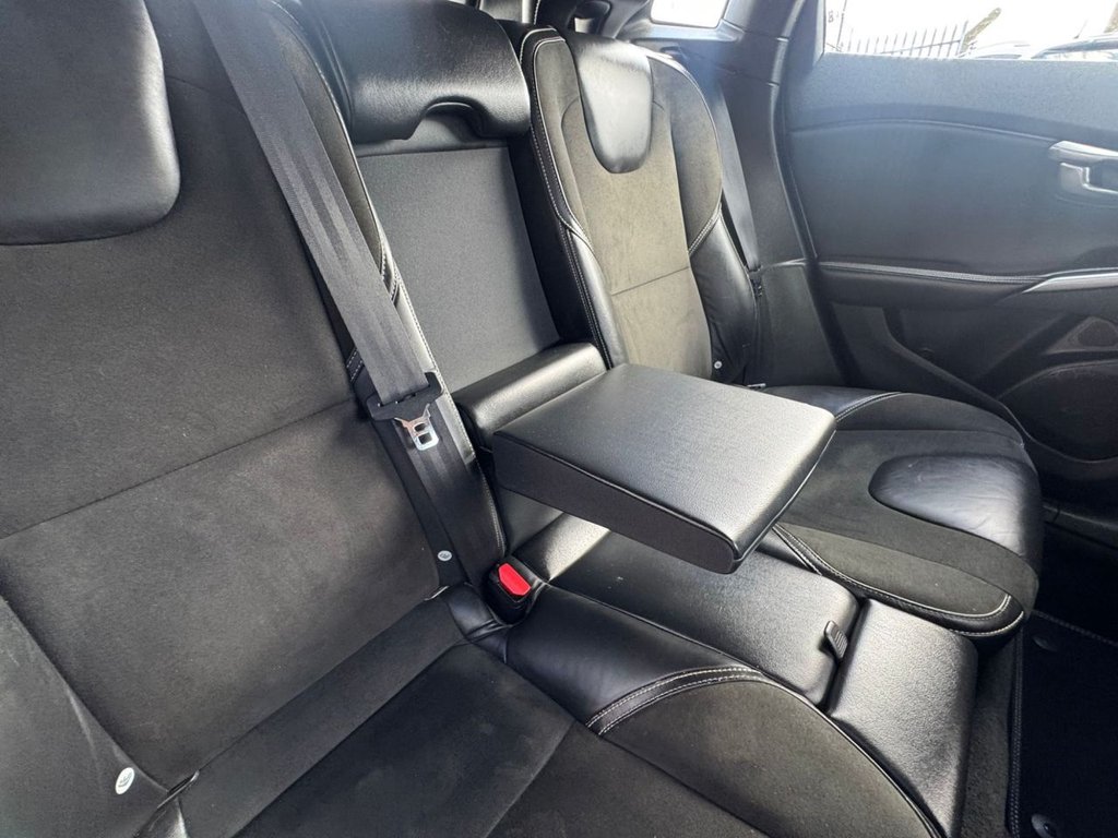 Used Volvo V40 2014 for sale - 78056474: Photo 17