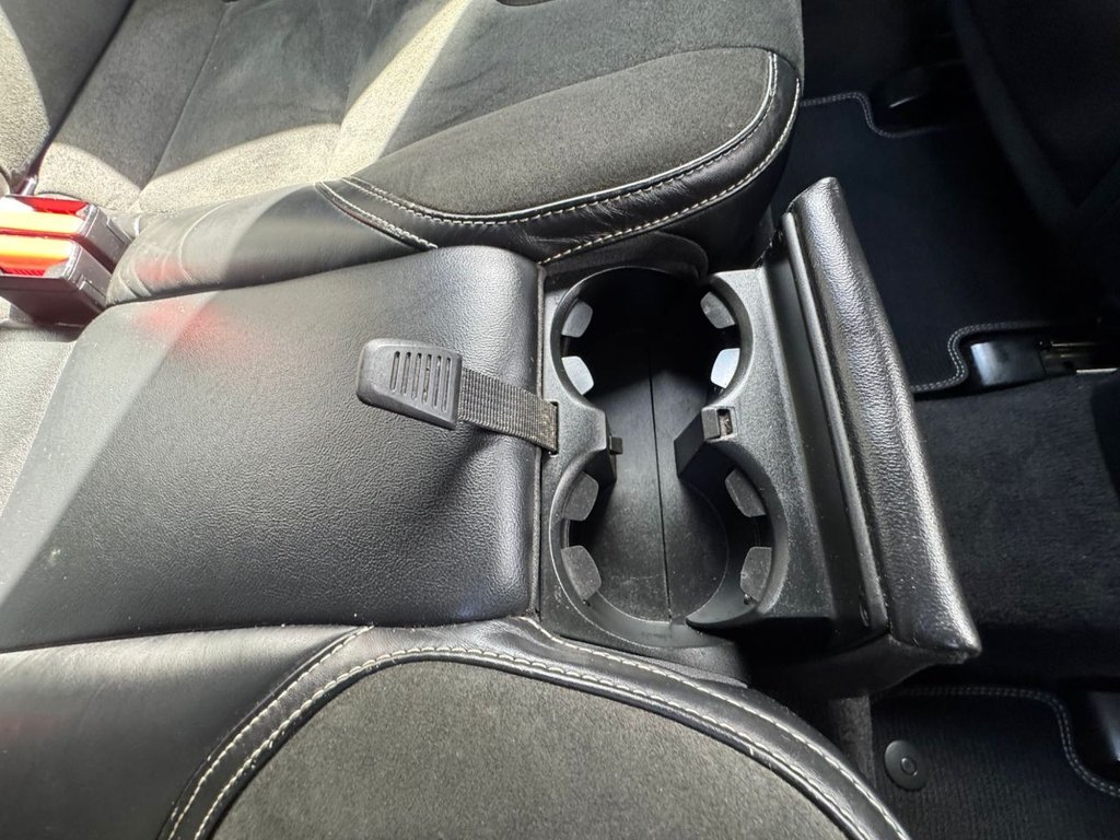 Used Volvo V40 2014 for sale - 78056474: Photo 19