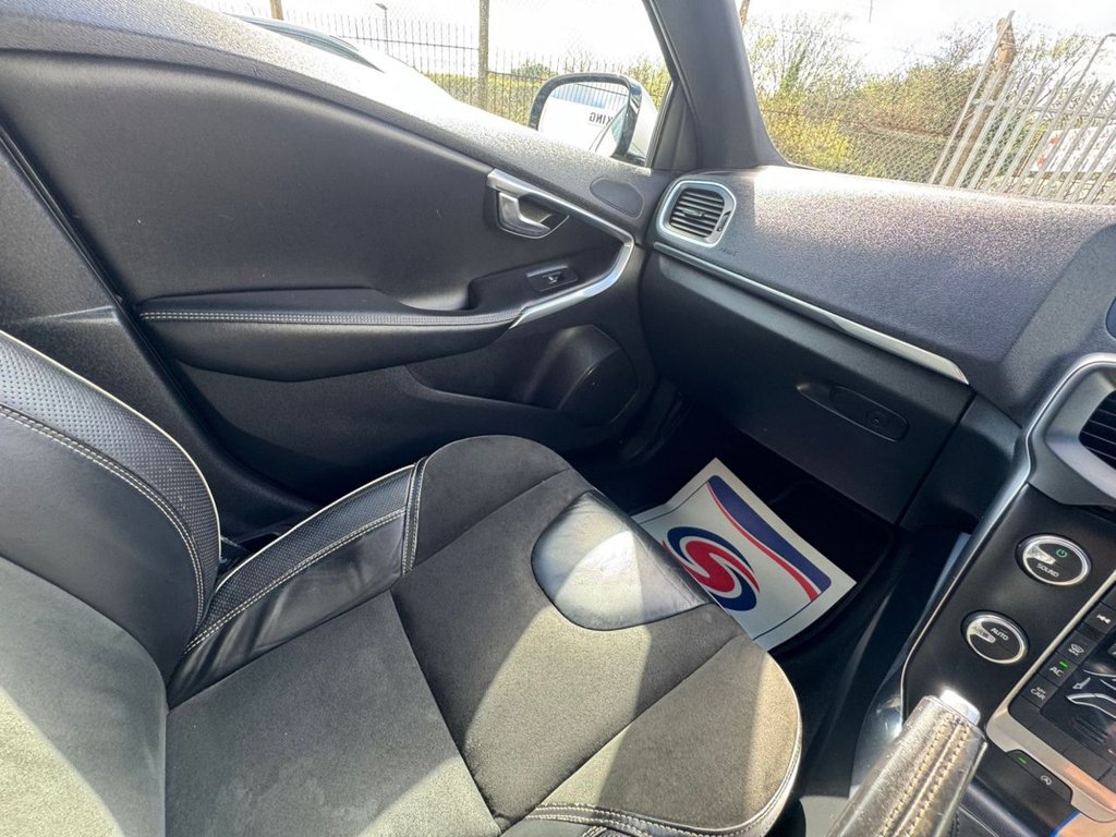 Used Volvo V40 2014 for sale - 78056474: Photo 40