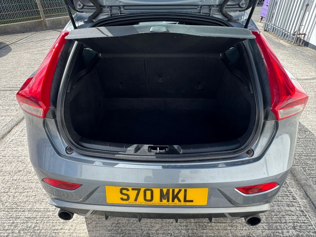 Used Volvo V40 2014 for sale - 78056474: Photo 6