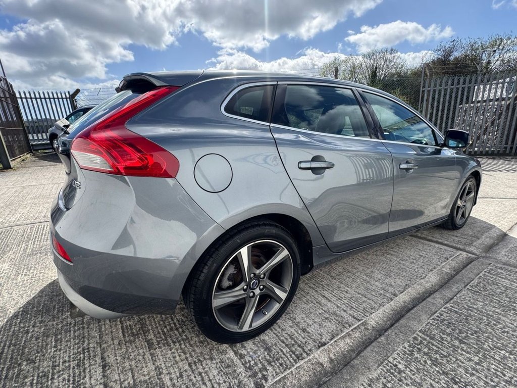 Used Volvo V40 2014 for sale - 78056474: Photo 9