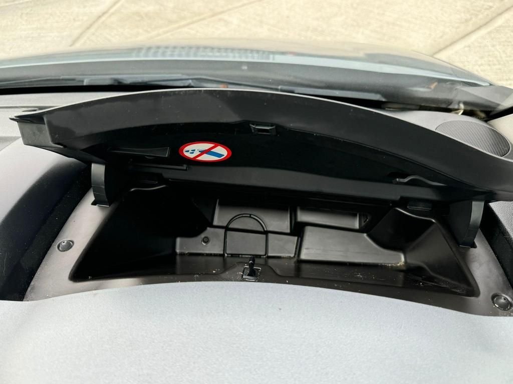 Vehicle 33