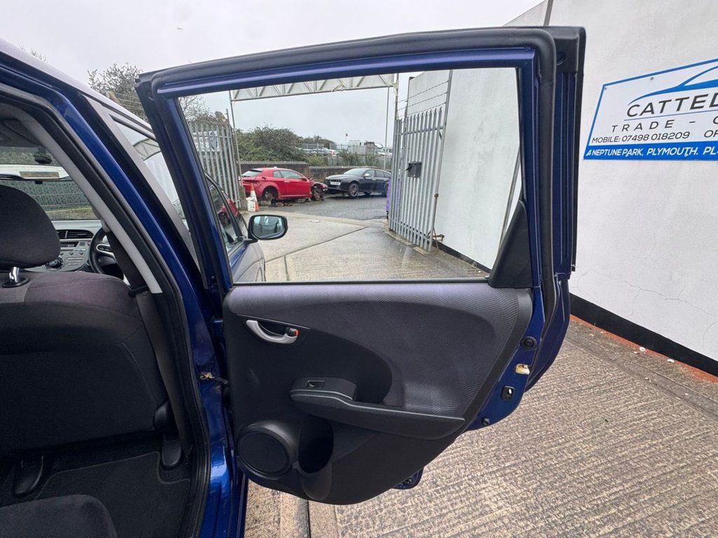 Used Honda Jazz 2009 for sale - 76724750: Photo 10