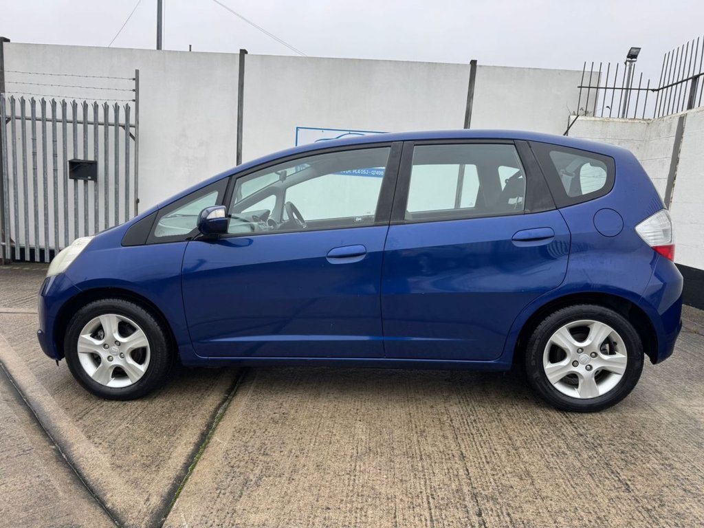 Used Honda Jazz 2009 for sale - 76724750: Photo 2