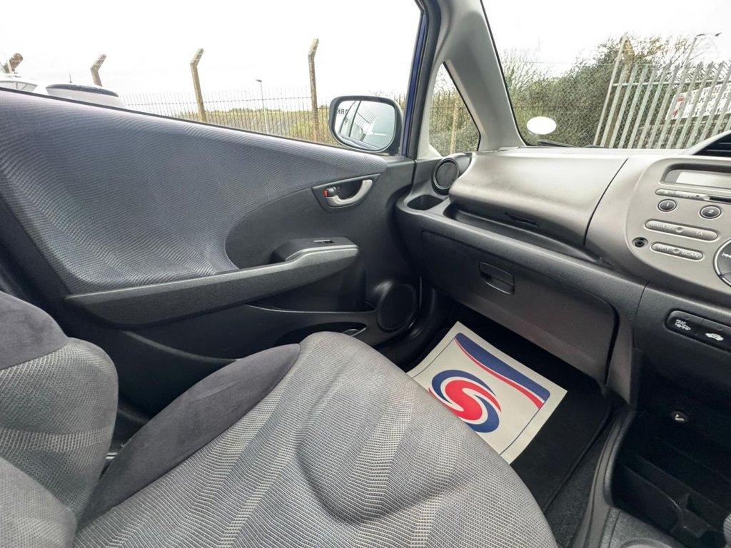 Used Honda Jazz 2009 for sale - 76724750: Photo 30