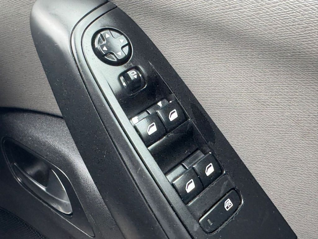 Used Citroen Grand C4 Picasso 2015 for sale - 77572006: Photo 38