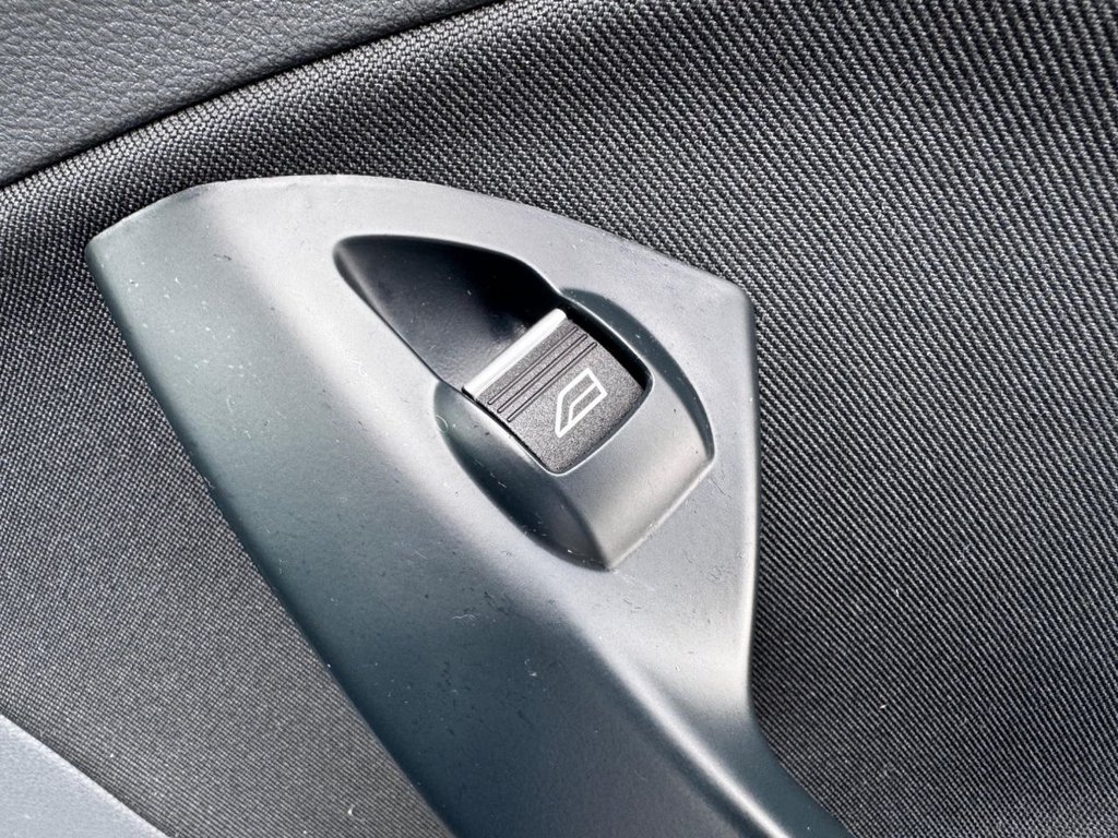 Used Ford C-Max 2015 for sale - 78083140: Photo 17