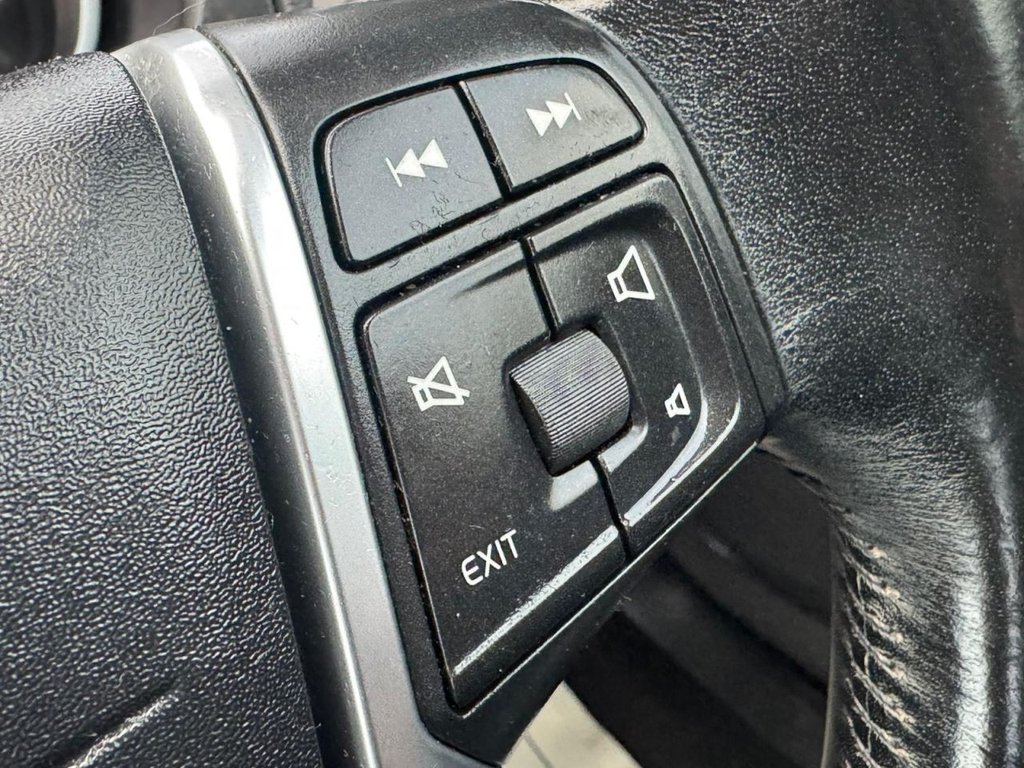 Used Volvo V40 2012 for sale - 77981497: Photo 32